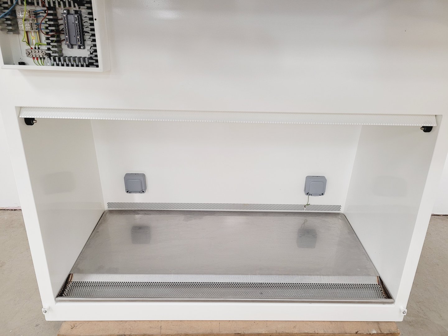 Image of Walker Class 2 II Microbiological Safety Cabinet with Stand Lab