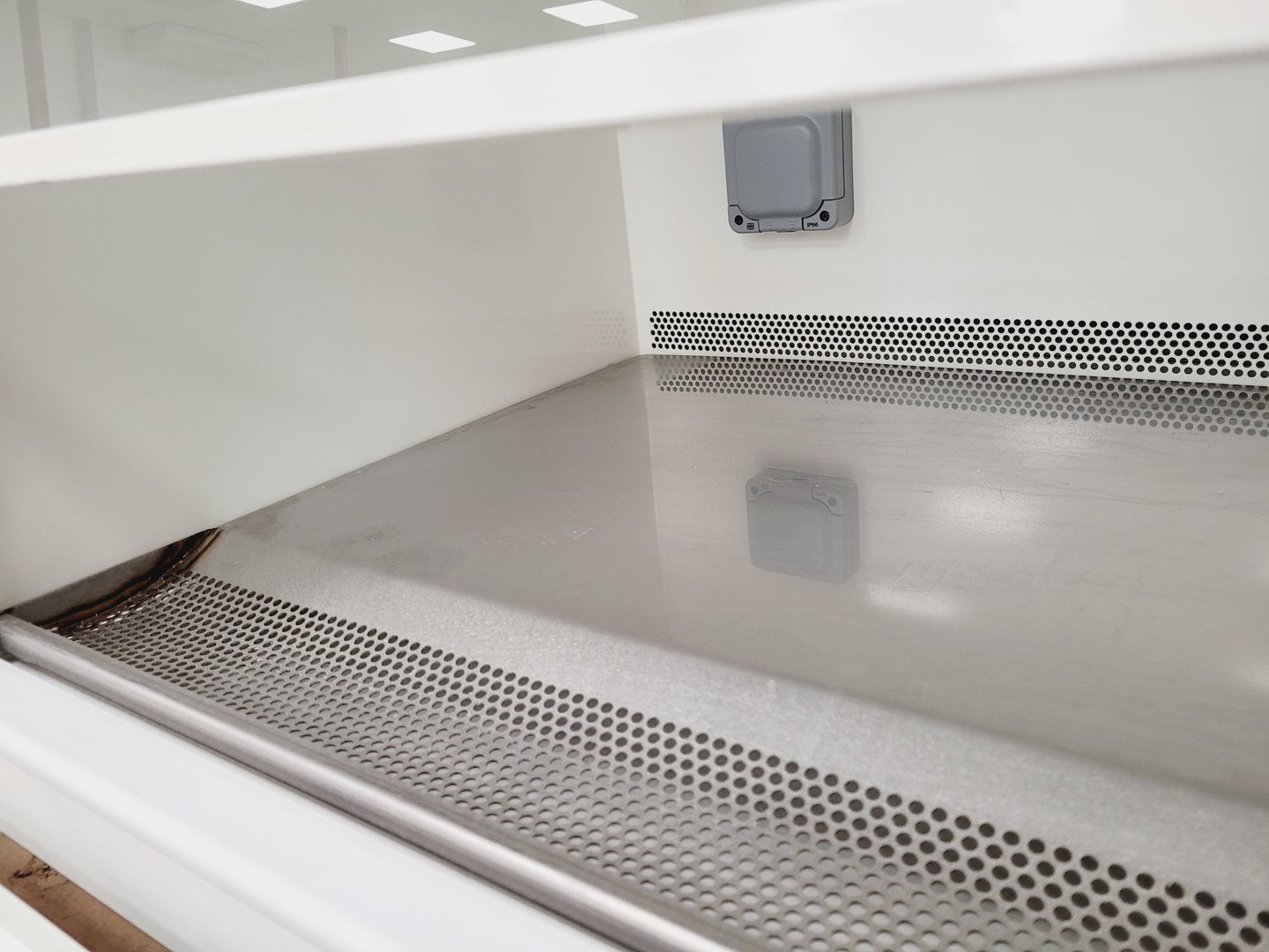 Image of Walker Class 2 II Microbiological Safety Cabinet with Stand Lab