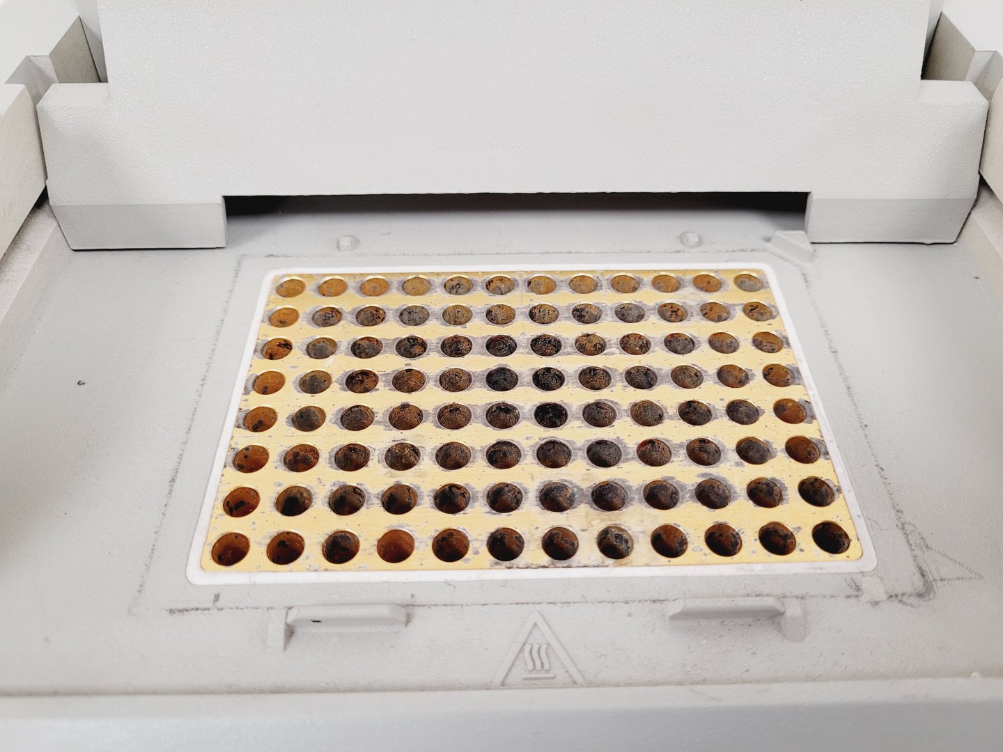 Image of Applied Biosystems GeneAmp PCR System 9700 Thermal Cycler 96 x 0.2ml  Lab