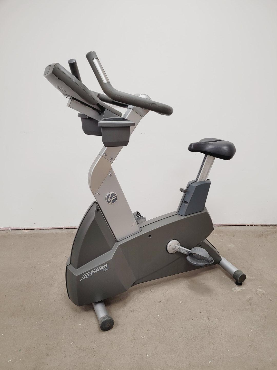 Image of Life Fitness 95ci Upright Cycle Exercise Bike