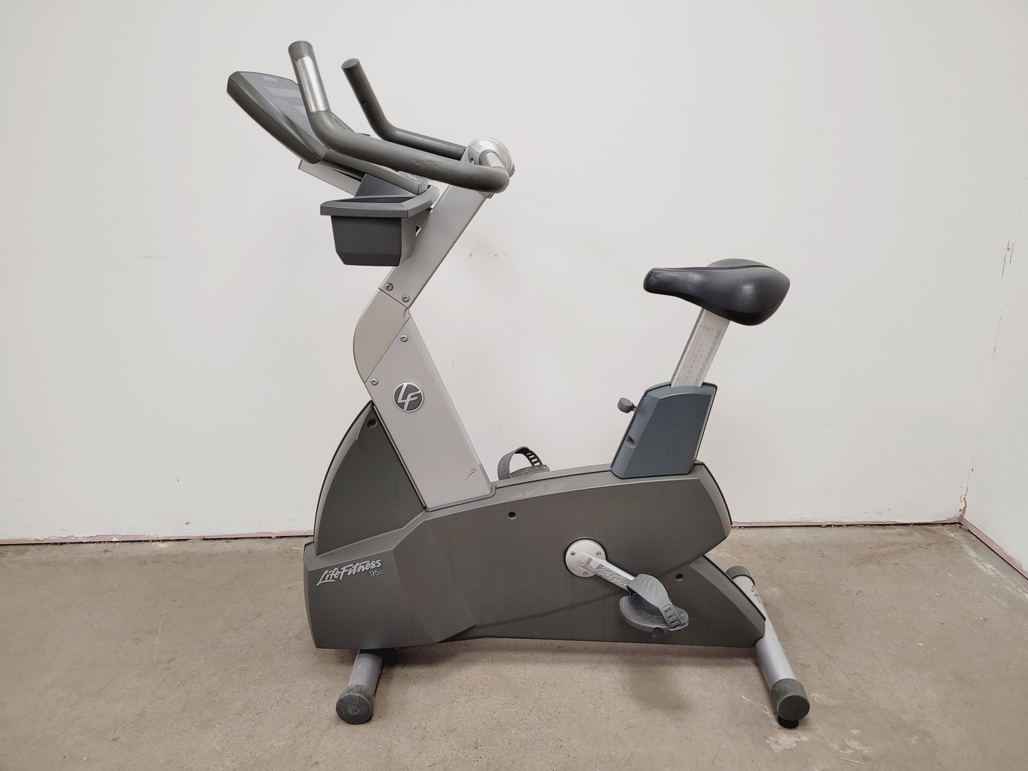 Image of Life Fitness 95ci Upright Cycle Exercise Bike