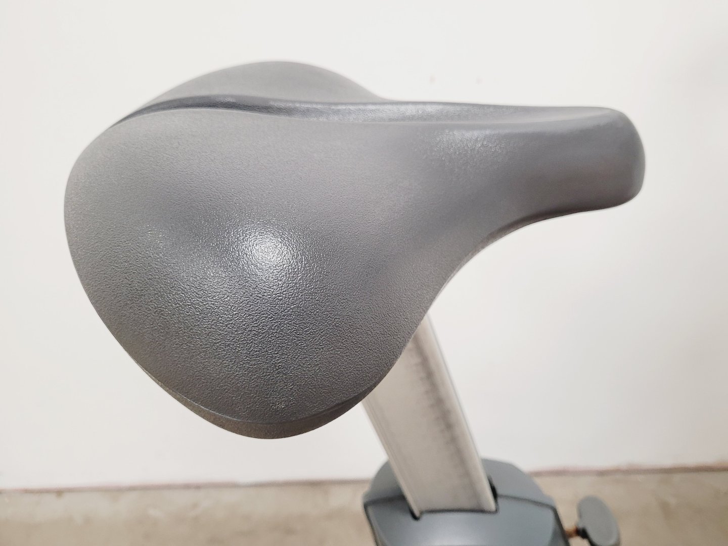 Image of Life Fitness 95ci Upright Cycle Exercise Bike (Needs New Battery)