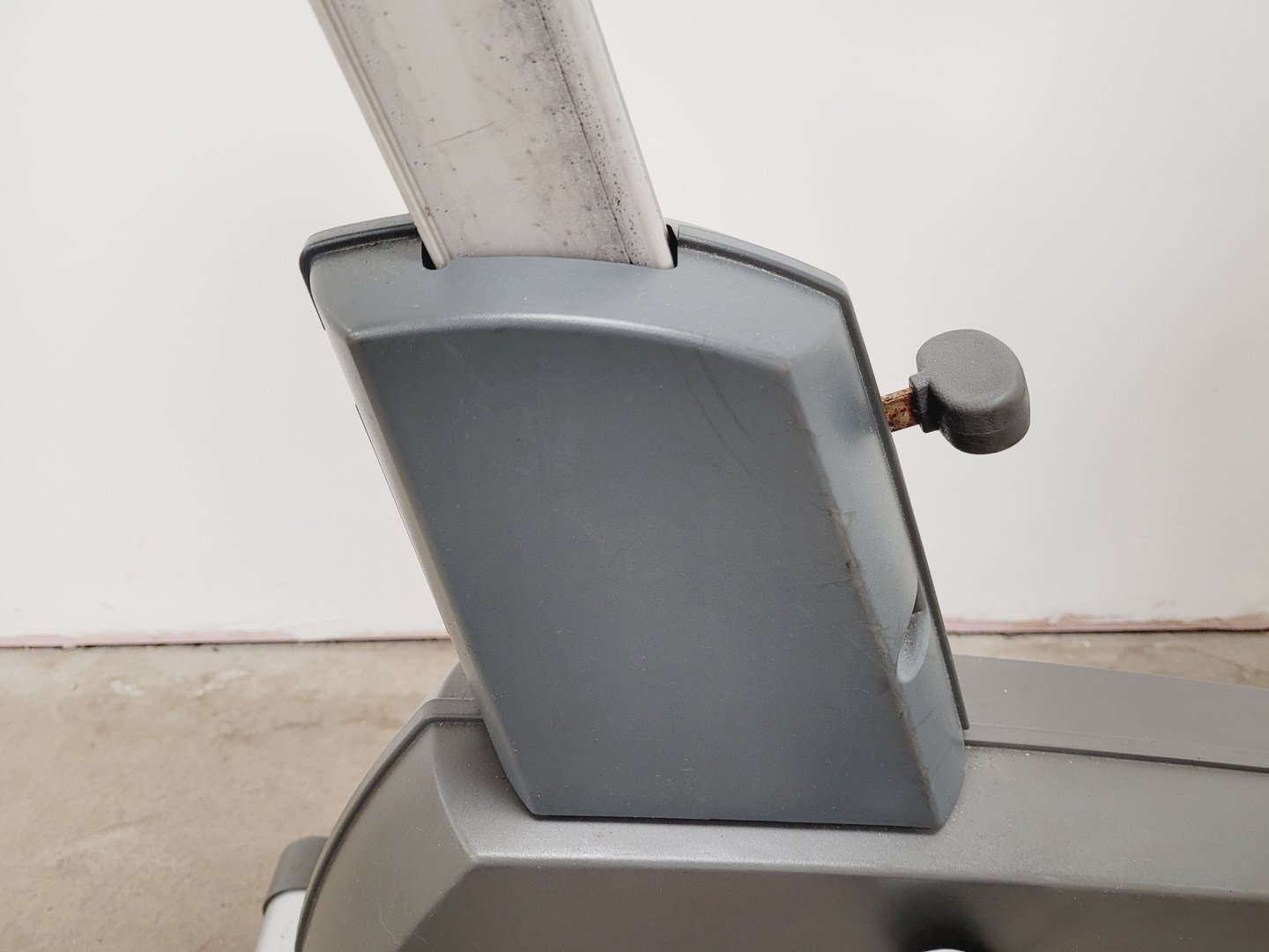 Image of Life Fitness 95ci Upright Cycle Exercise Bike (Needs New Battery)