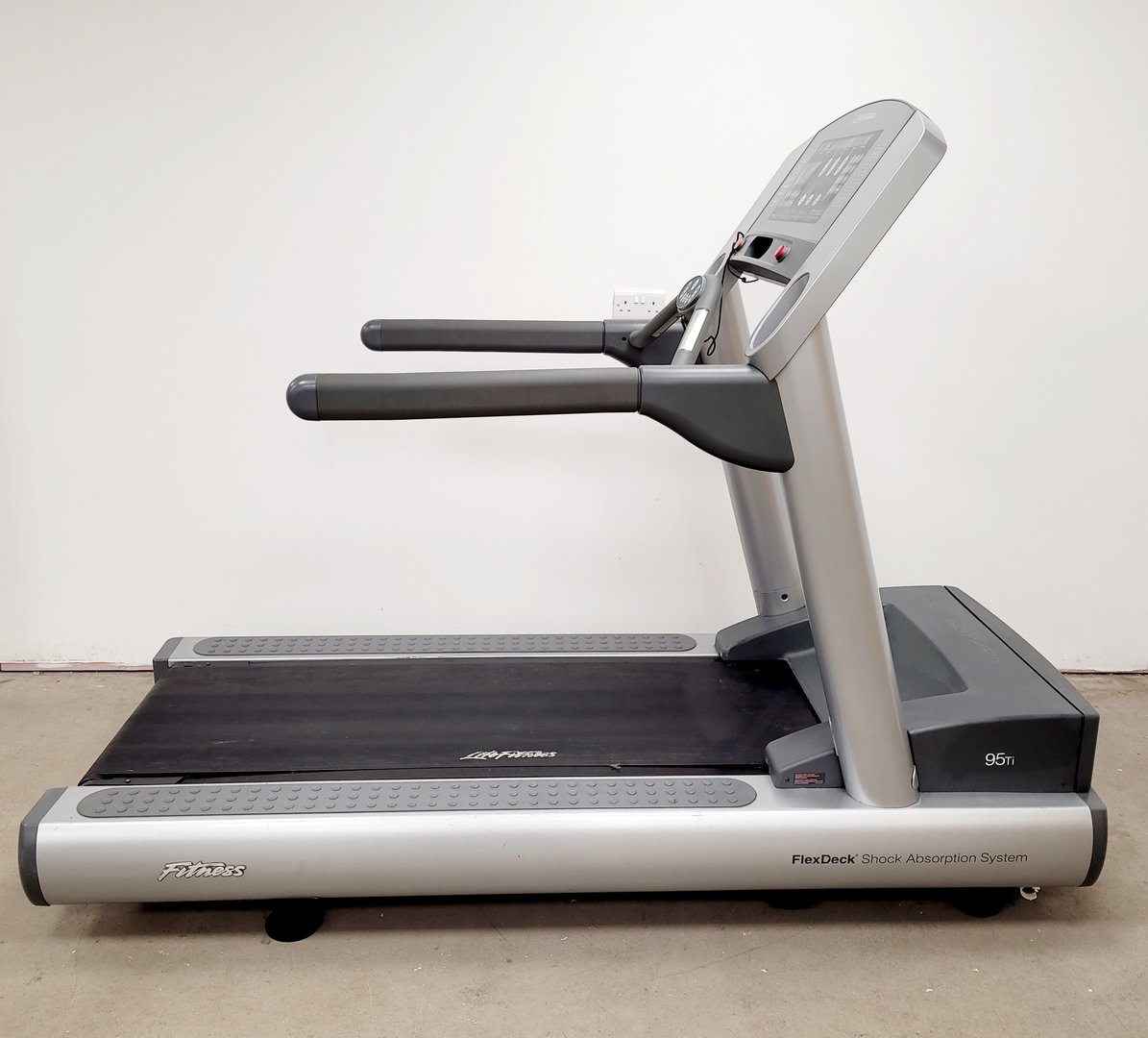 Image of Life Fitness 95Ti Commercial Gym Treadmill