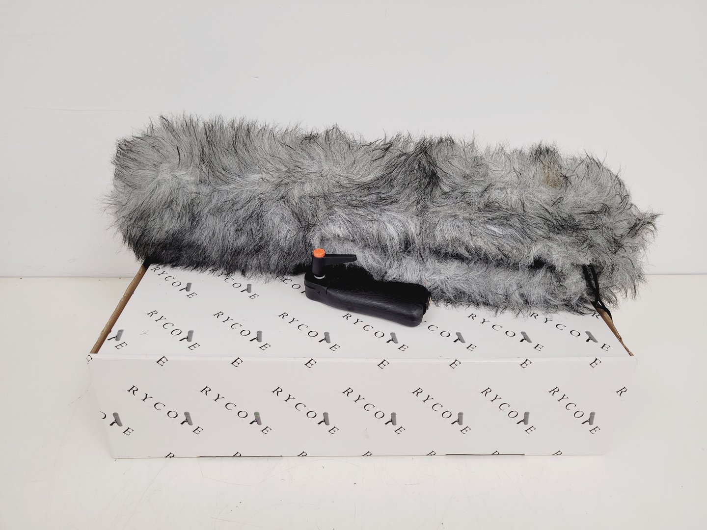 Image of 4 x Rycote Modular Microphone Windshields WS4 with 2 x Microphones & Windjammers