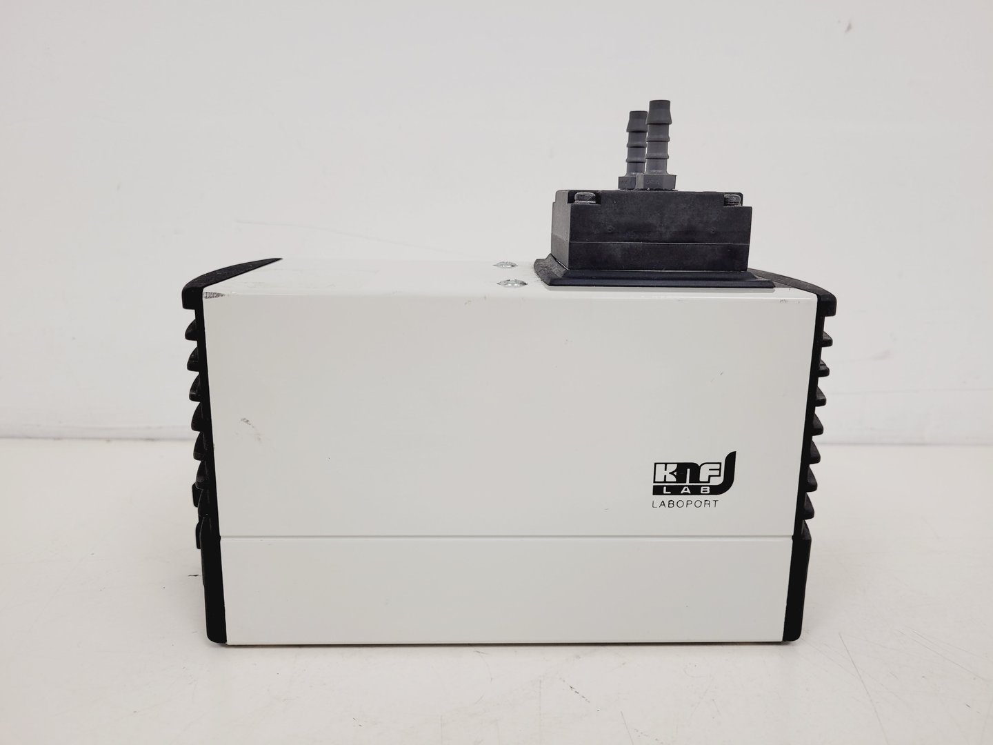 Image of KNF Laboport Type N811KN.18 Diaphragm Vacuum Pump Lab