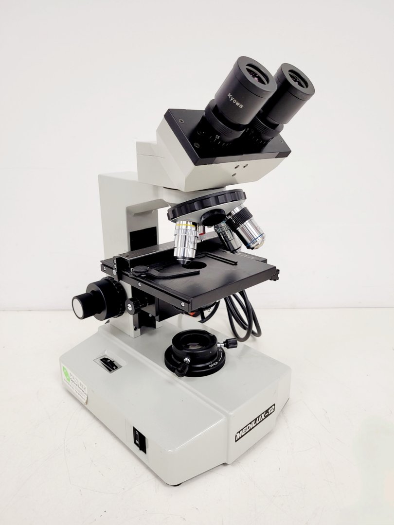 Image of Kyowa Medilux-12 Binocular Microscope  No. 813319 w/ 4 x Objectives Lab