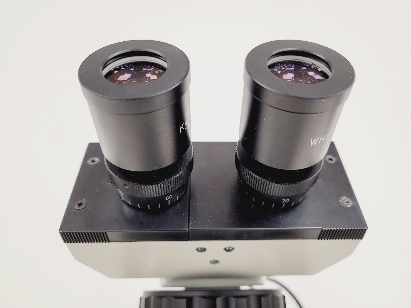 Image of Kyowa Medilux-12 Binocular Microscope  No. 813319 w/ 4 x Objectives Lab