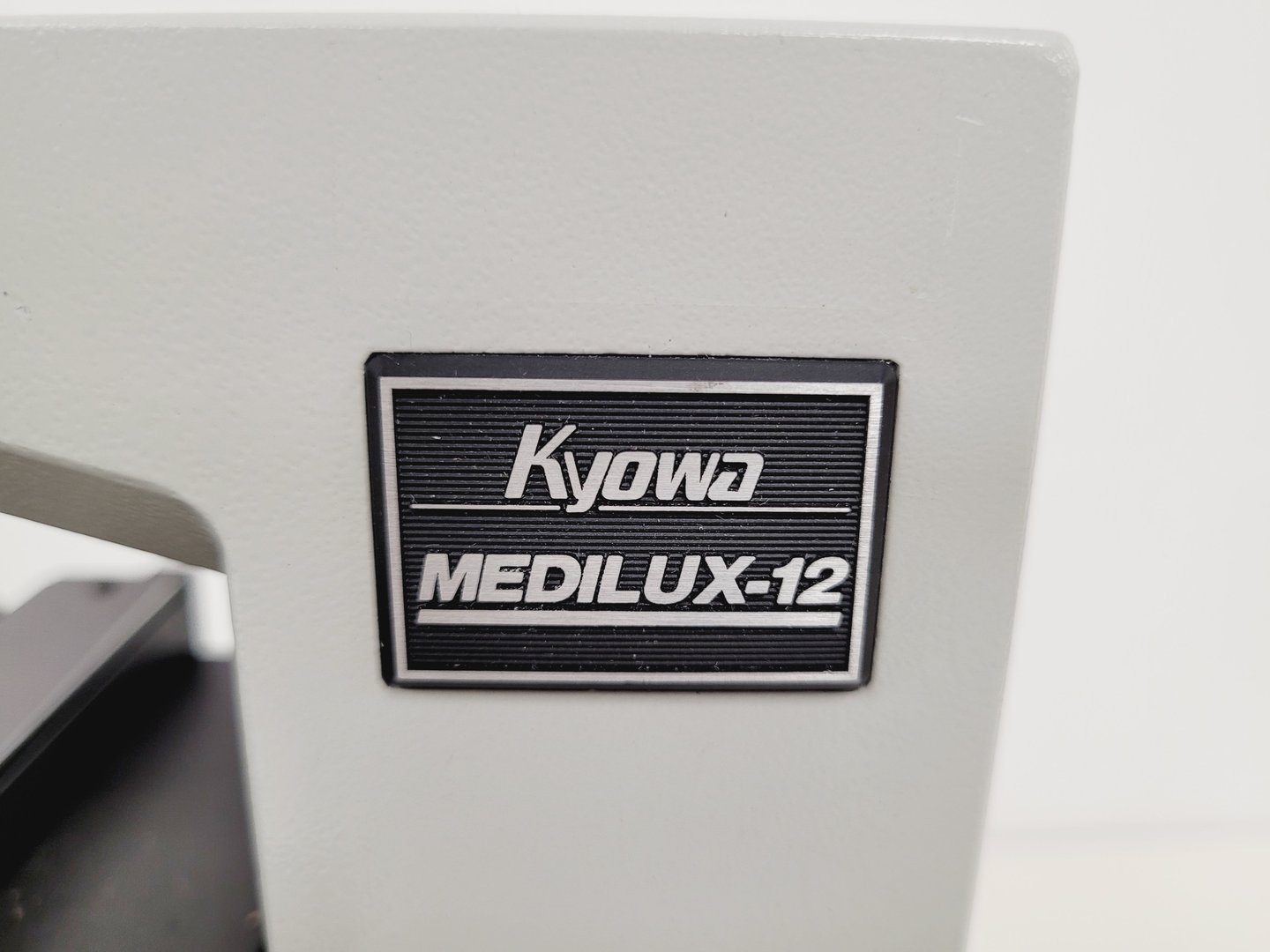 Image of Kyowa Medilux-12 Binocular Microscope  No. 813319 w/ 4 x Objectives Lab