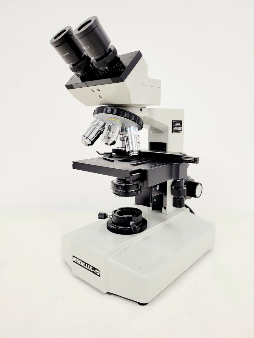 Image of Kyowa Medilux-12 Binocular Microscope with 4 x Objectives Lab