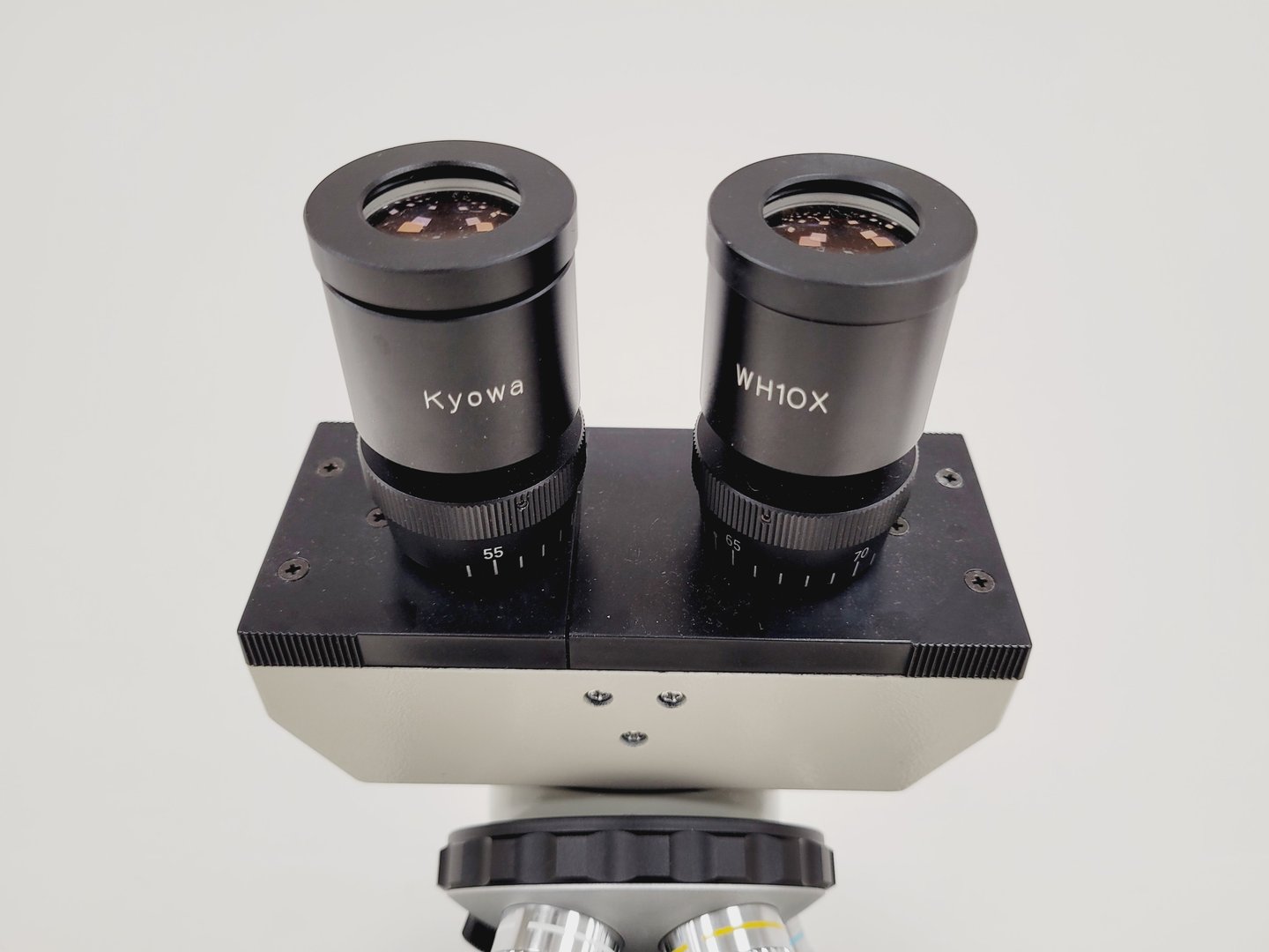 Image of Kyowa Medilux-12 Binocular Microscope with 4 x Objectives Lab