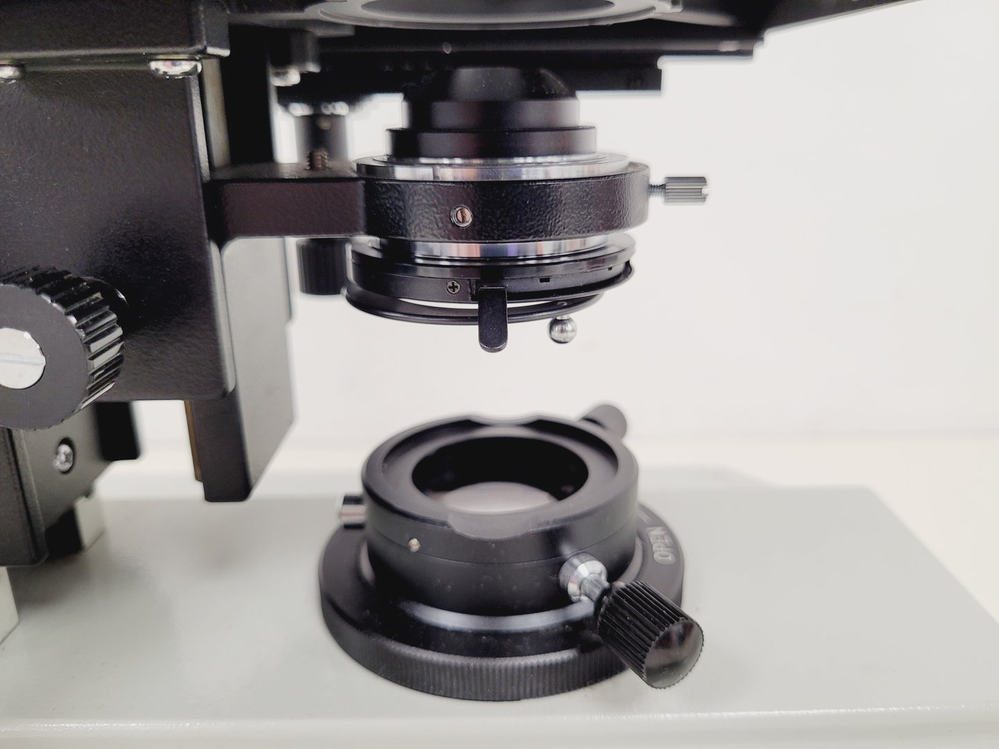 Image of Kyowa Medilux-12 Binocular Microscope with 4 x Objectives Lab