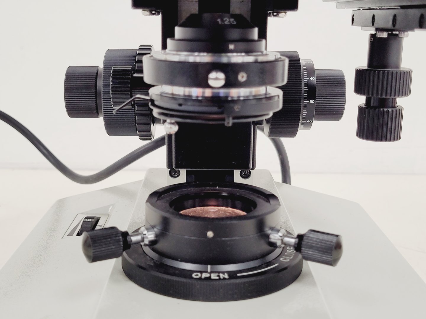 Image of Kyowa Medilux-12 Binocular Microscope with 4 x Objectives Lab