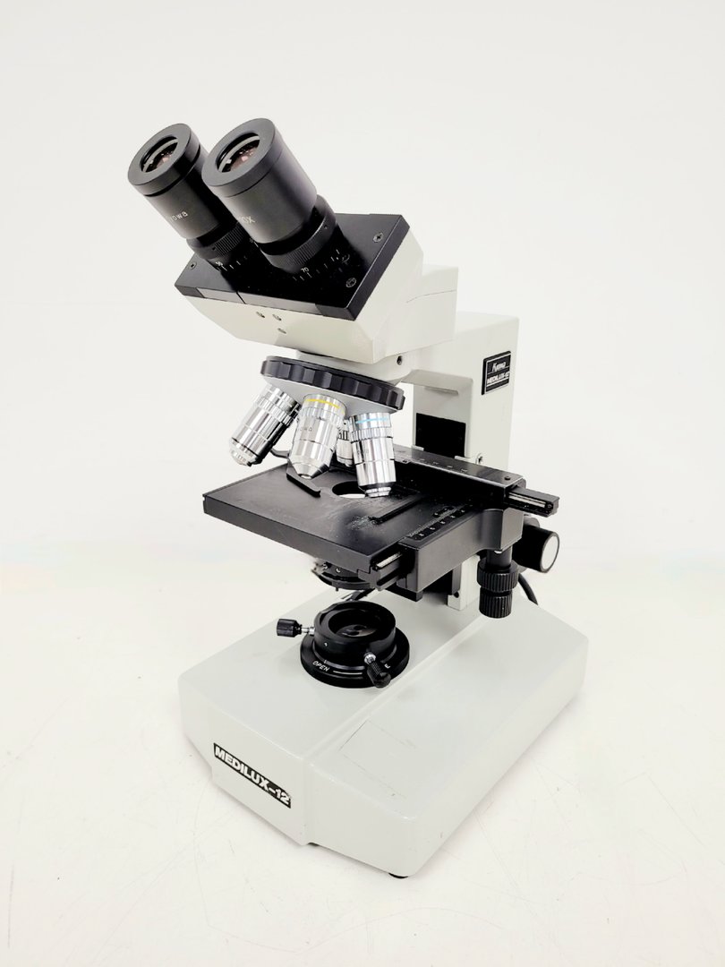 Image of Kyowa Medilux-12 Binocular Microscope with 4 x Objectives Lab