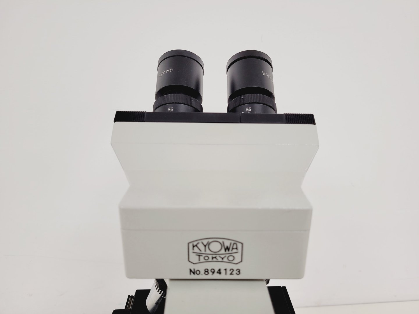 Image of Kyowa Medilux-12 Binocular Microscope with 4 x Objectives Lab