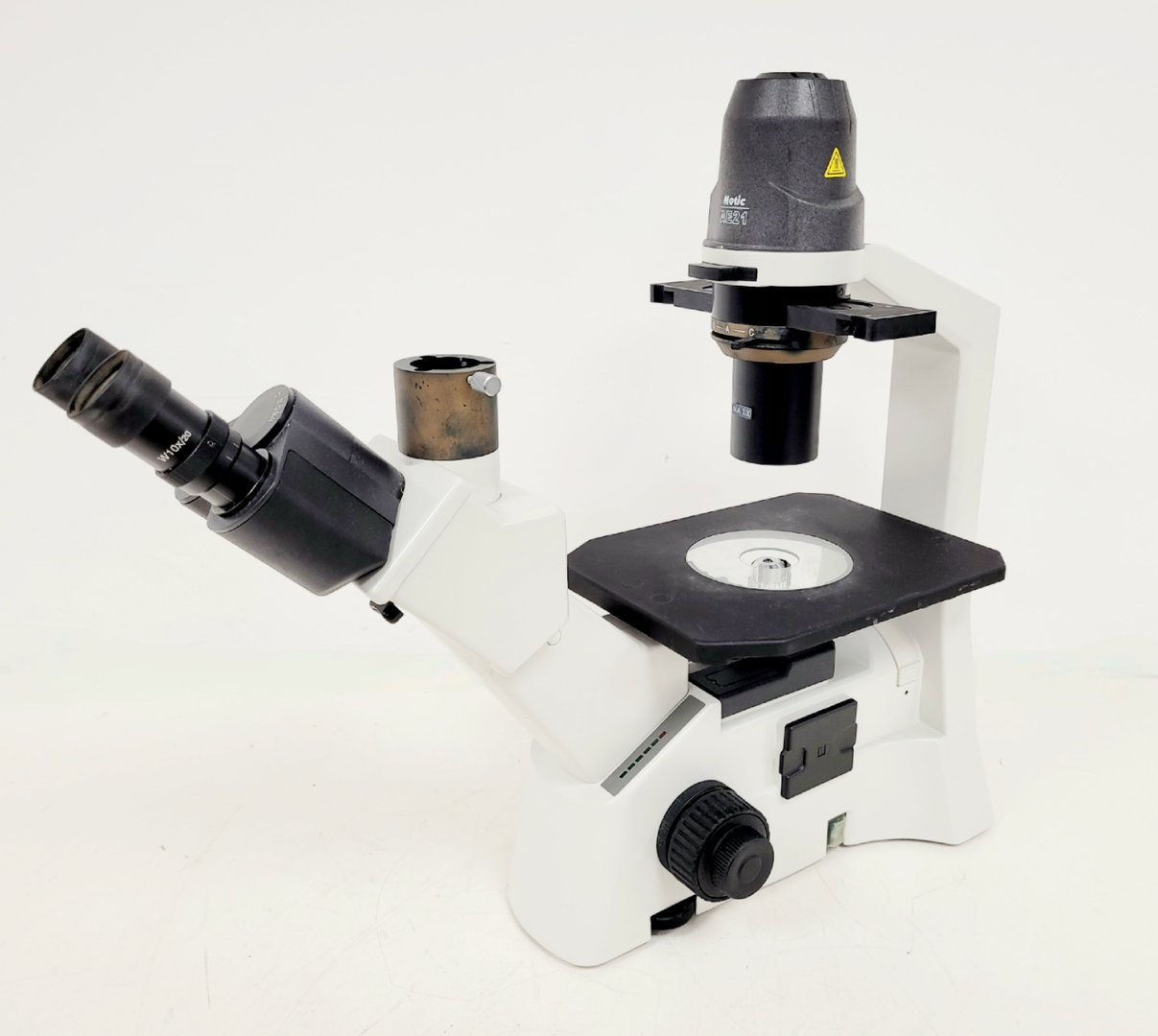 Image of Motic AE21 Series Inverted Trinocular Microscope with 4 x Objectives Lab