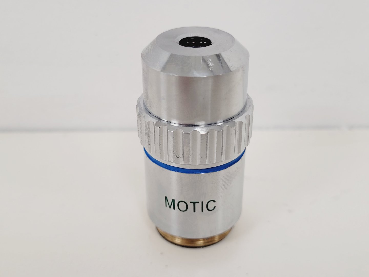Image of Motic AE21 Series Inverted Trinocular Microscope with 4 x Objectives Lab