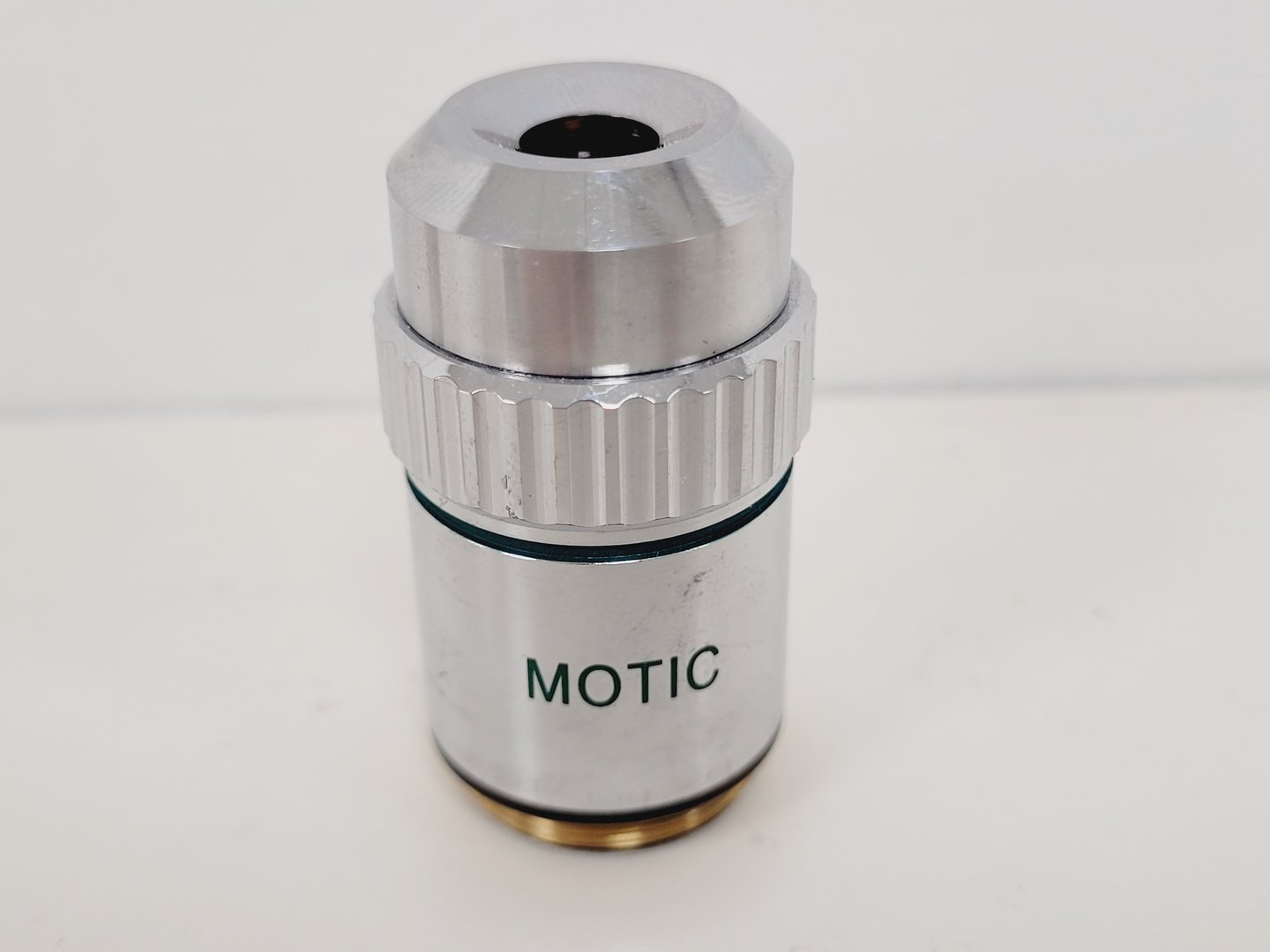 Image of Motic AE21 Series Inverted Trinocular Microscope with 4 x Objectives Lab