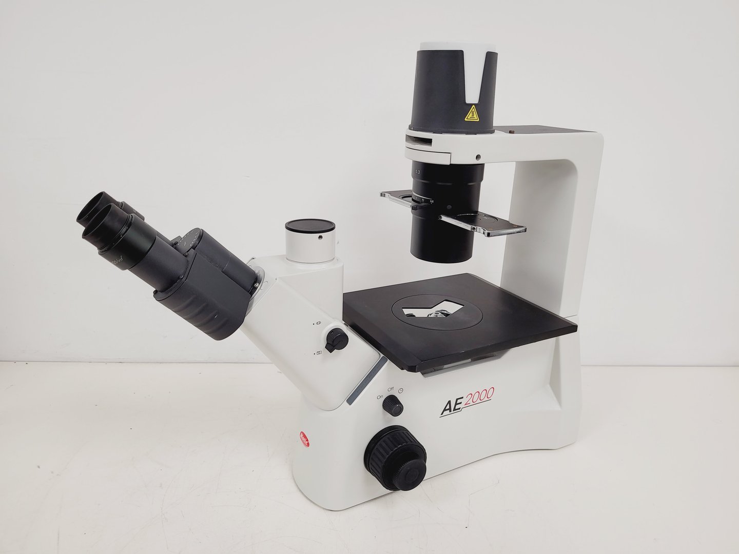Image of Motic AE2000 Inverted Microscope with 4 x Objectives & 1 x Filter Lab