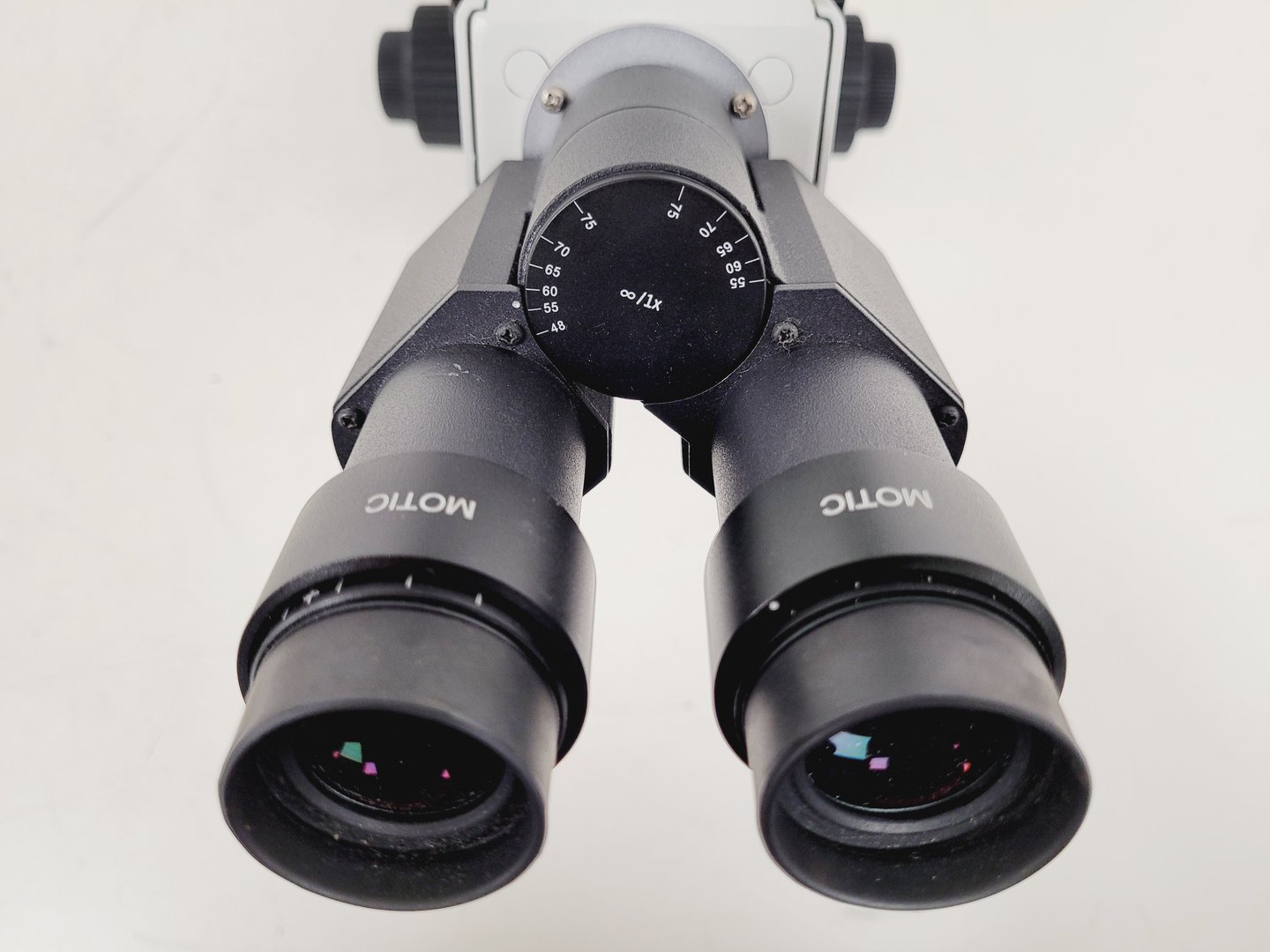 Image of Motic AE2000 Inverted Microscope with 4 x Objectives & 1 x Filter Lab