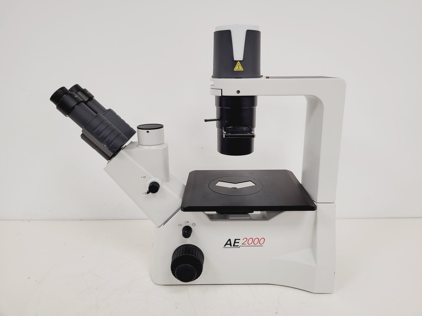 Image of Motic AE2000 Inverted Microscope with 4 x Objectives Lab