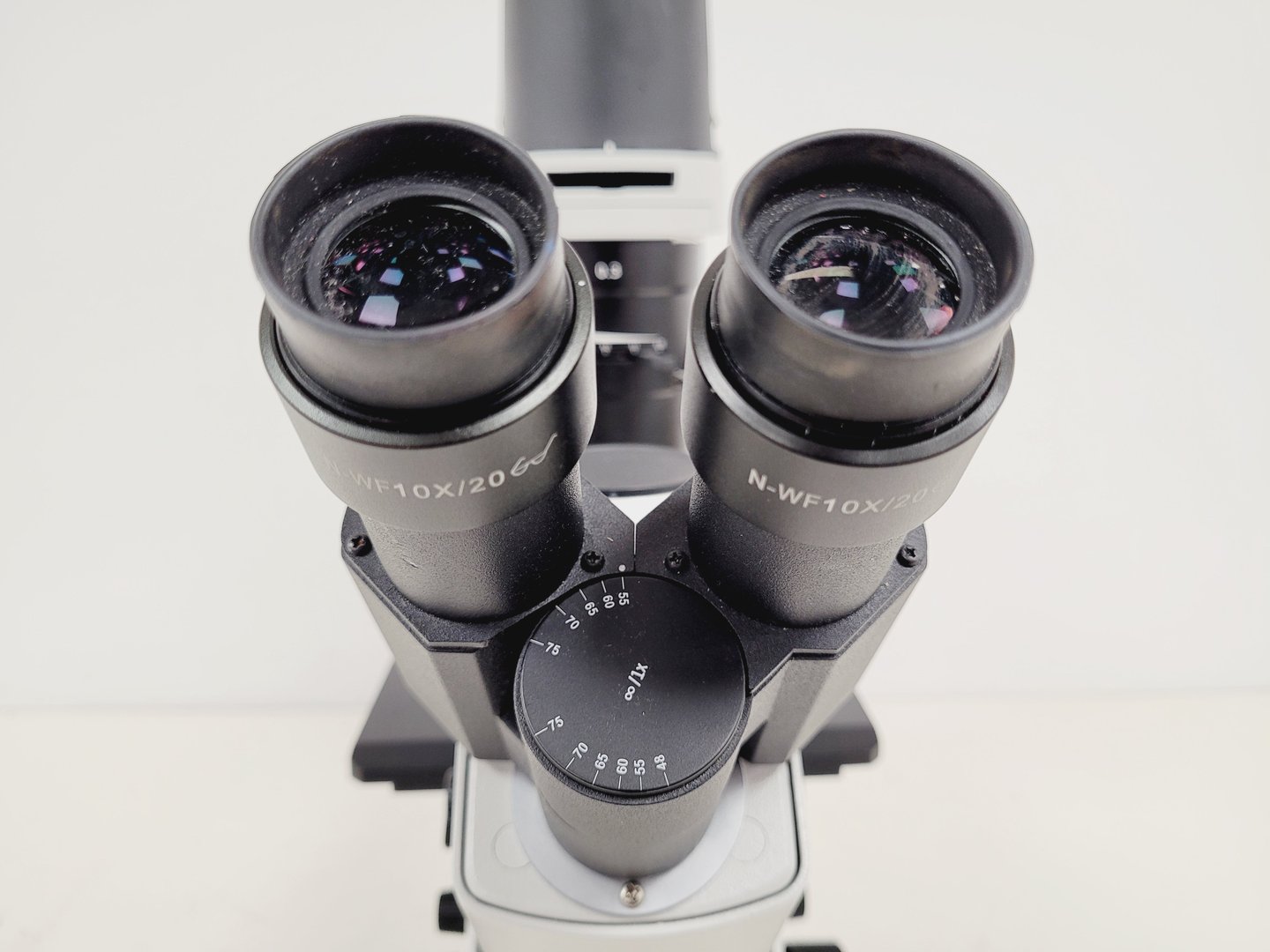 Image of Motic AE2000 Inverted Microscope with 4 x Objectives Lab