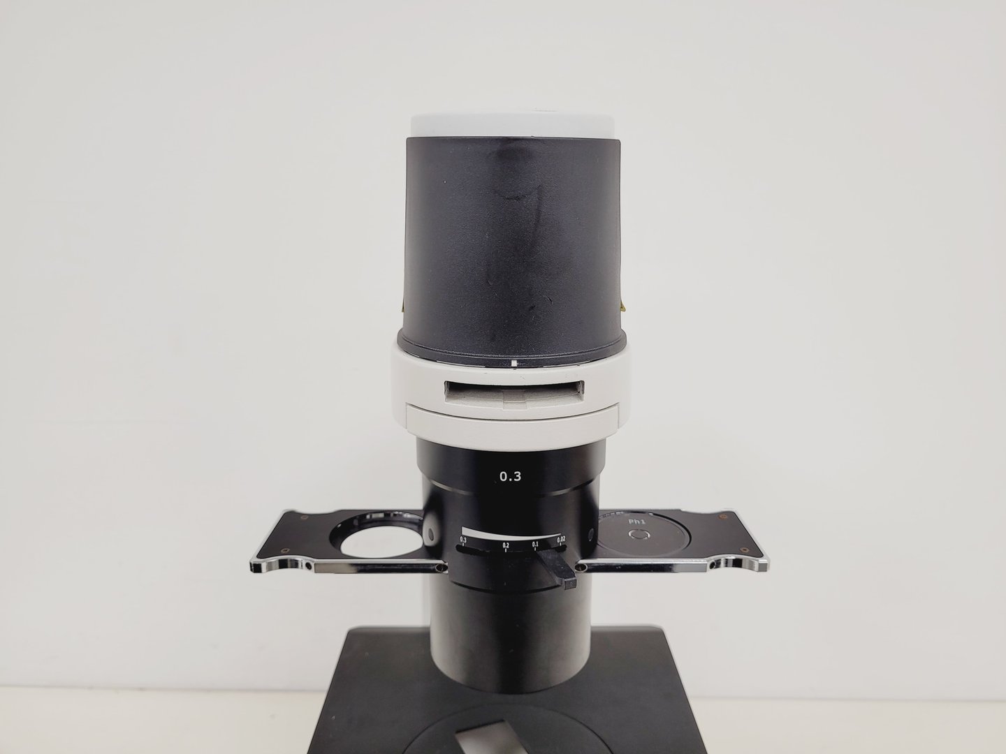 Image of Motic AE2000 Inverted Microscope with 4 x Objectives Lab