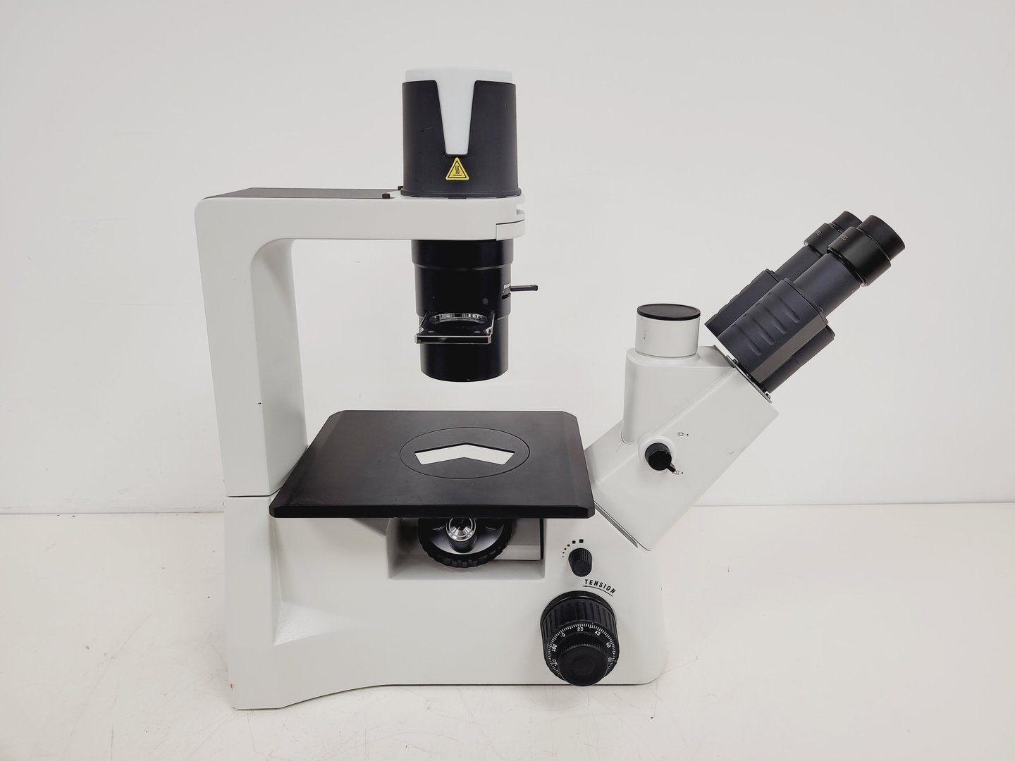 Image of Motic AE2000 Inverted Microscope with 4 x Objectives Lab