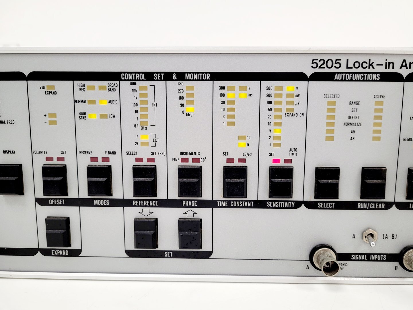 Image of EG&G Brookdeal Electronics 5205 Lock-In Power Amplifier Lab Spares/Repairs