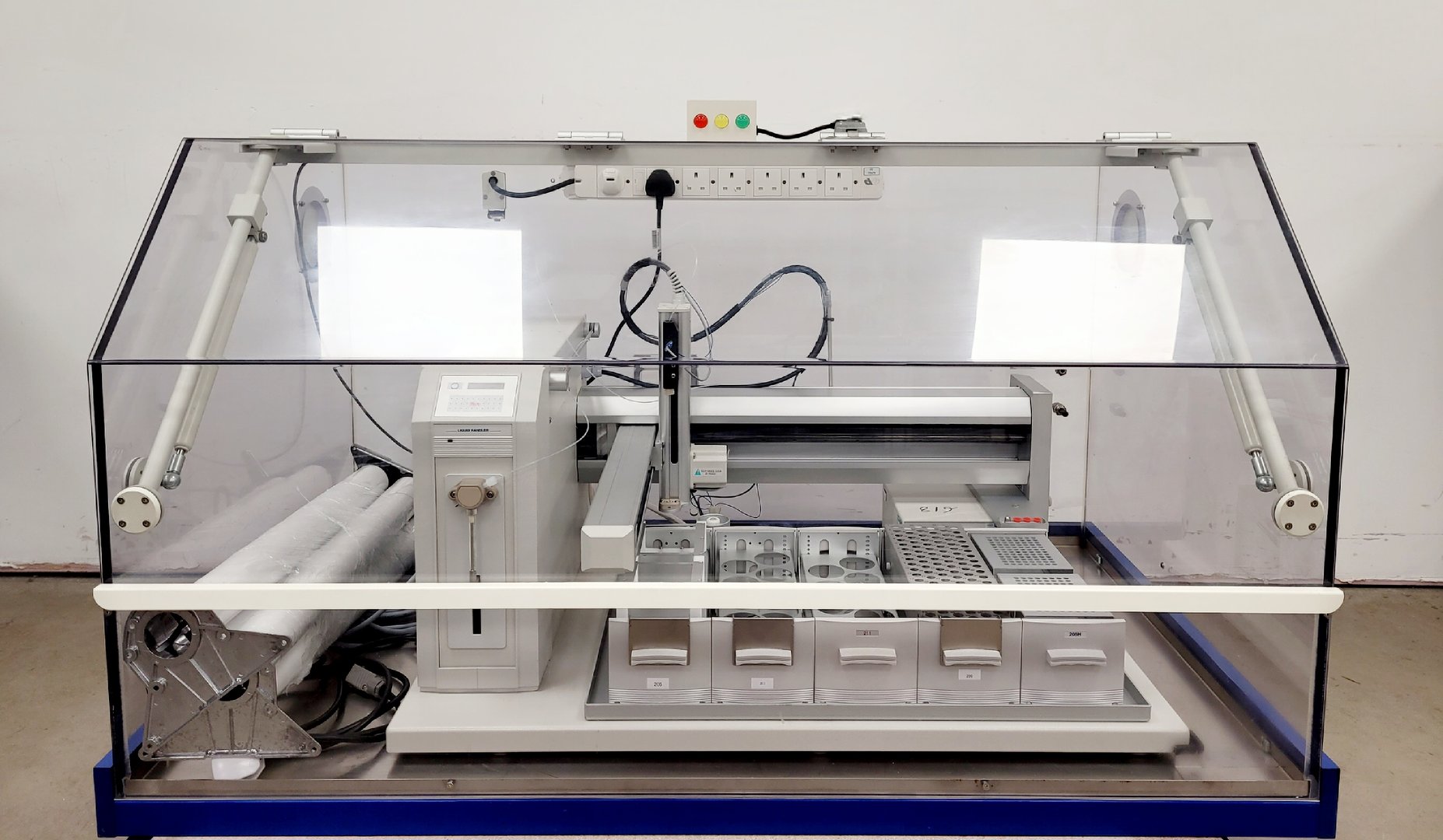 Image of Gilson Liquid Handler Model 215 - Gilson Injection Module Model 819 System Lab