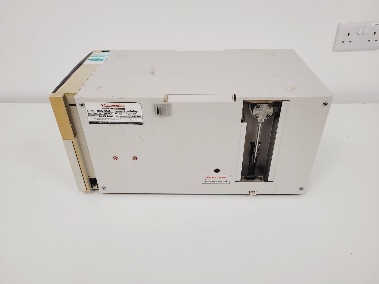 Image of Hitachi Lachrom HPLC System - L-7000, L-7200, L-7100, L-7400 Lab Spares/Repairs