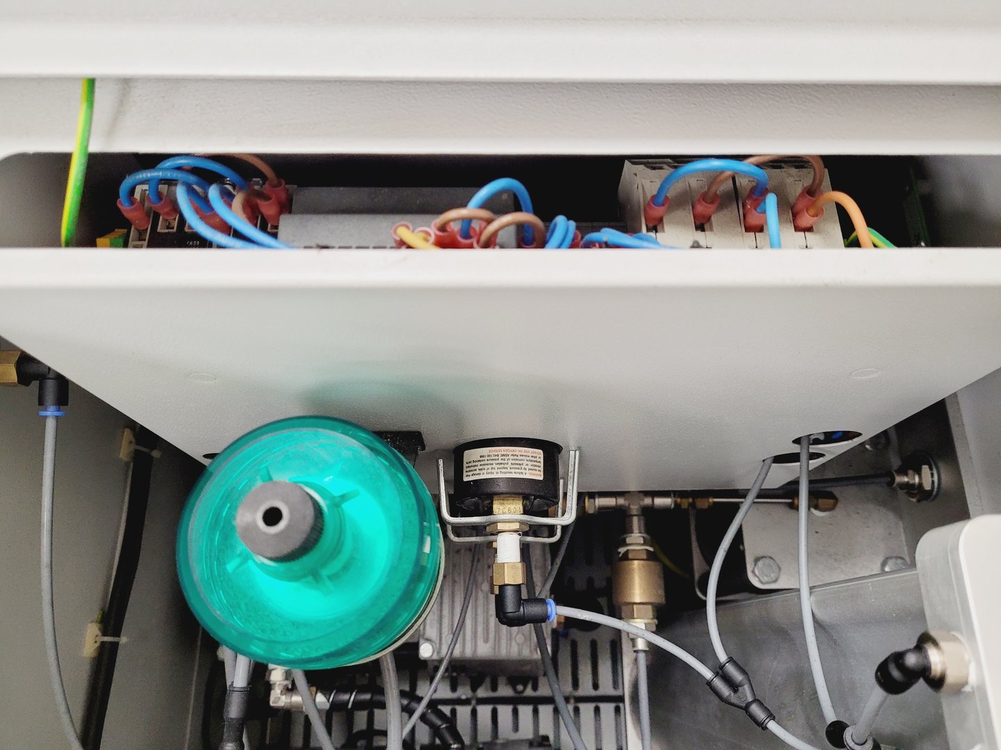Image of Peak Scientific NM30LA-MS Nitrogen Generator 