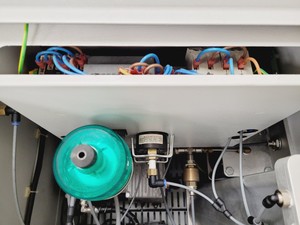 Thumbnail image of Peak Scientific NM30LA-MS Nitrogen Generator 