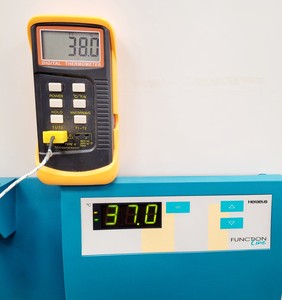 Thumbnail image of Heraeus UB20 Microbiological Laboratory Incubator Lab