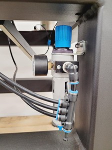 Thumbnail image of Bilz BiAir Laboratory Vibration Isolation Optical Table Lab