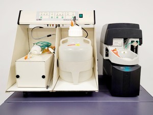 Thumbnail image of Becton Dickinson BD LSRFortessa Cell Analysis System with Accessories Lab