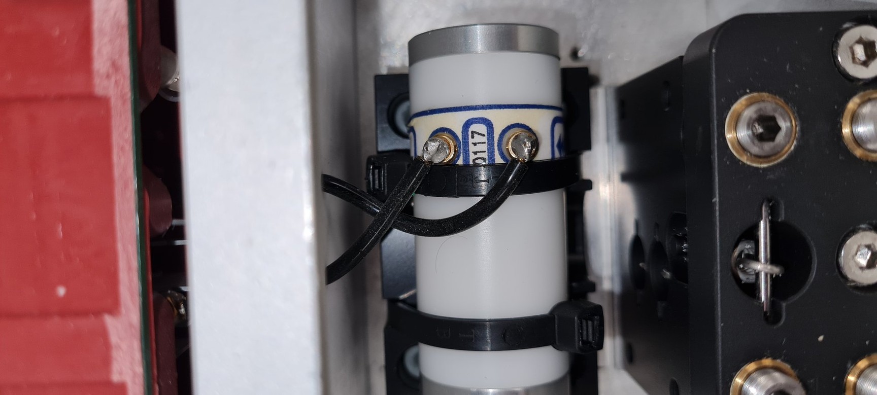 Image of High-Q femtoREGEN Class 4 Laser Model IC-1030-1000 Yb HR REG AMP SHG-THG Faulty