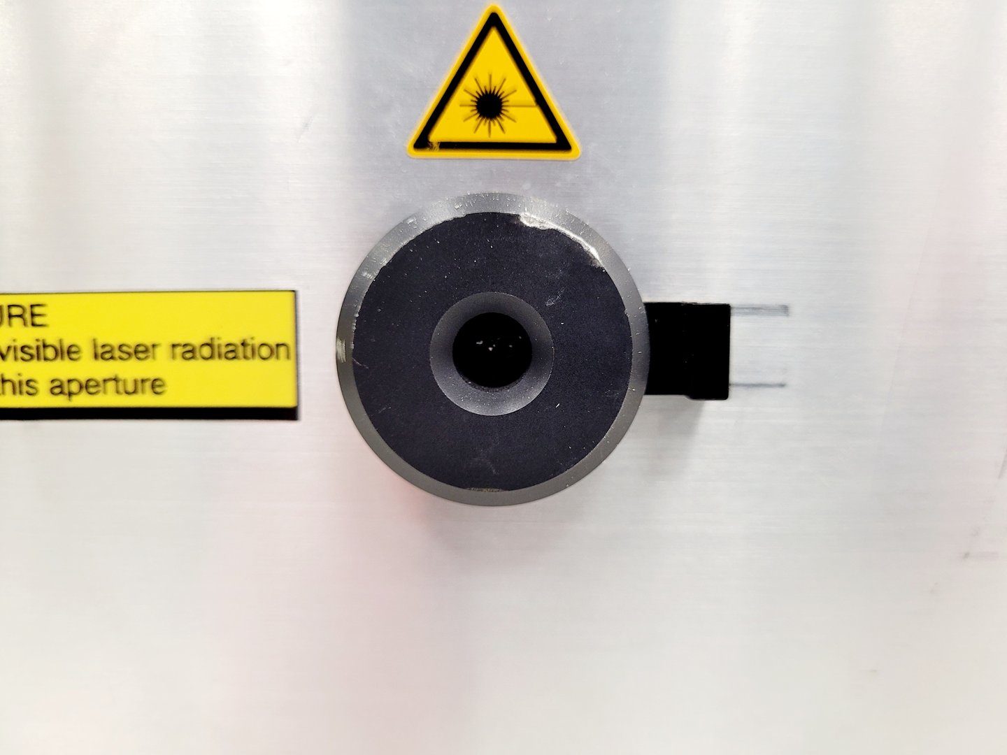 Image of High-Q femtoREGEN Class 4 Laser Model IC-1030-1000 Yb HR REG AMP SHG-THG Faulty