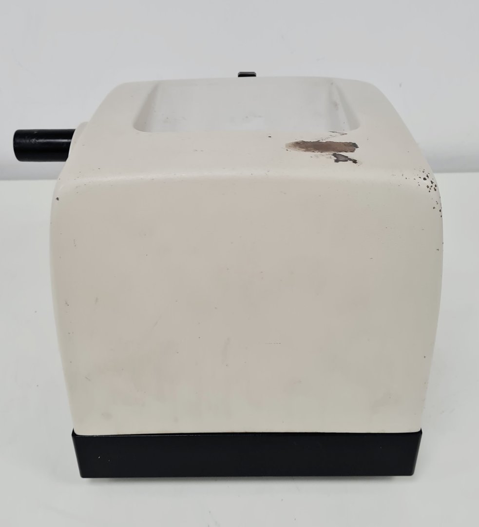 Image of Leica RM2125RT Microtome Cat. 045732229 lab