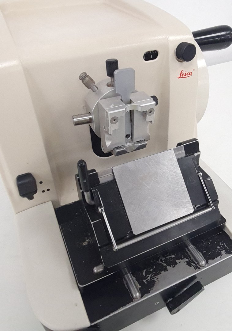 Image of Leica RM2125RT Microtome Cat. 045738890 Lab