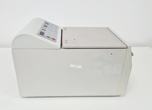 Thumbnail image of MSE Sanyo HAWK 15/05 Refrigerated Benchtop Centrifuge MSB005.CR1.K Lab