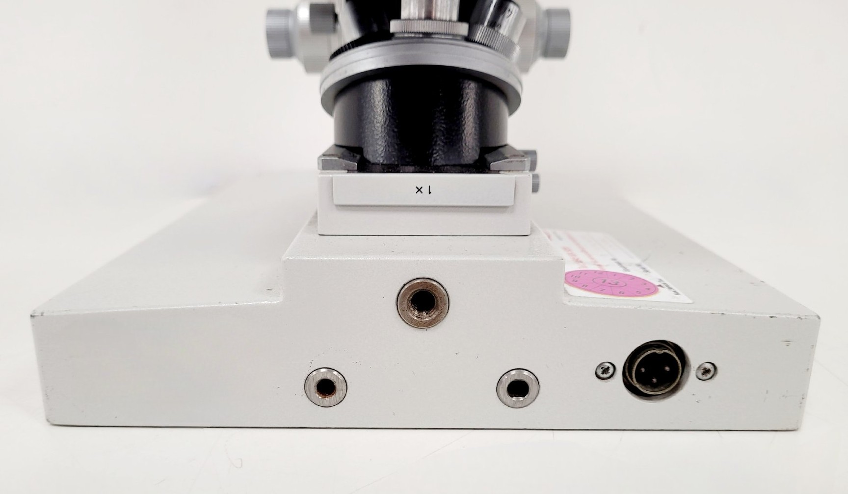 Image of Leica Diavert Inverted Microscope w/ 4 x Objectives & 465 Power Supply Lab