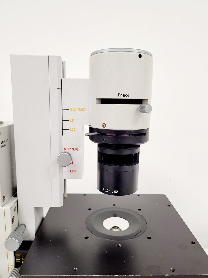 Image of Leica Diavert Inverted Microscope w/ 4 x Objectives & 465 Power Supply Lab