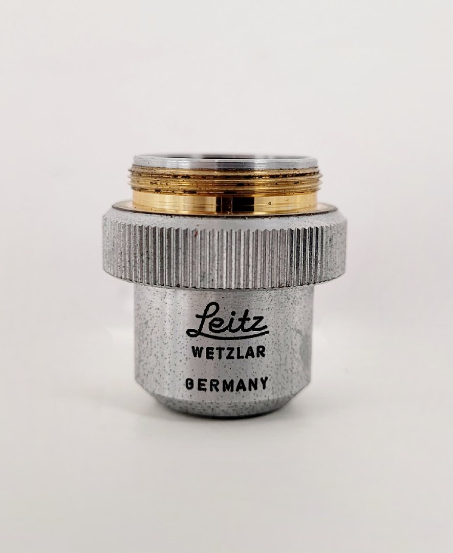 Image of Leica Diavert Inverted Microscope w/ 4 x Objectives & 465 Power Supply Lab