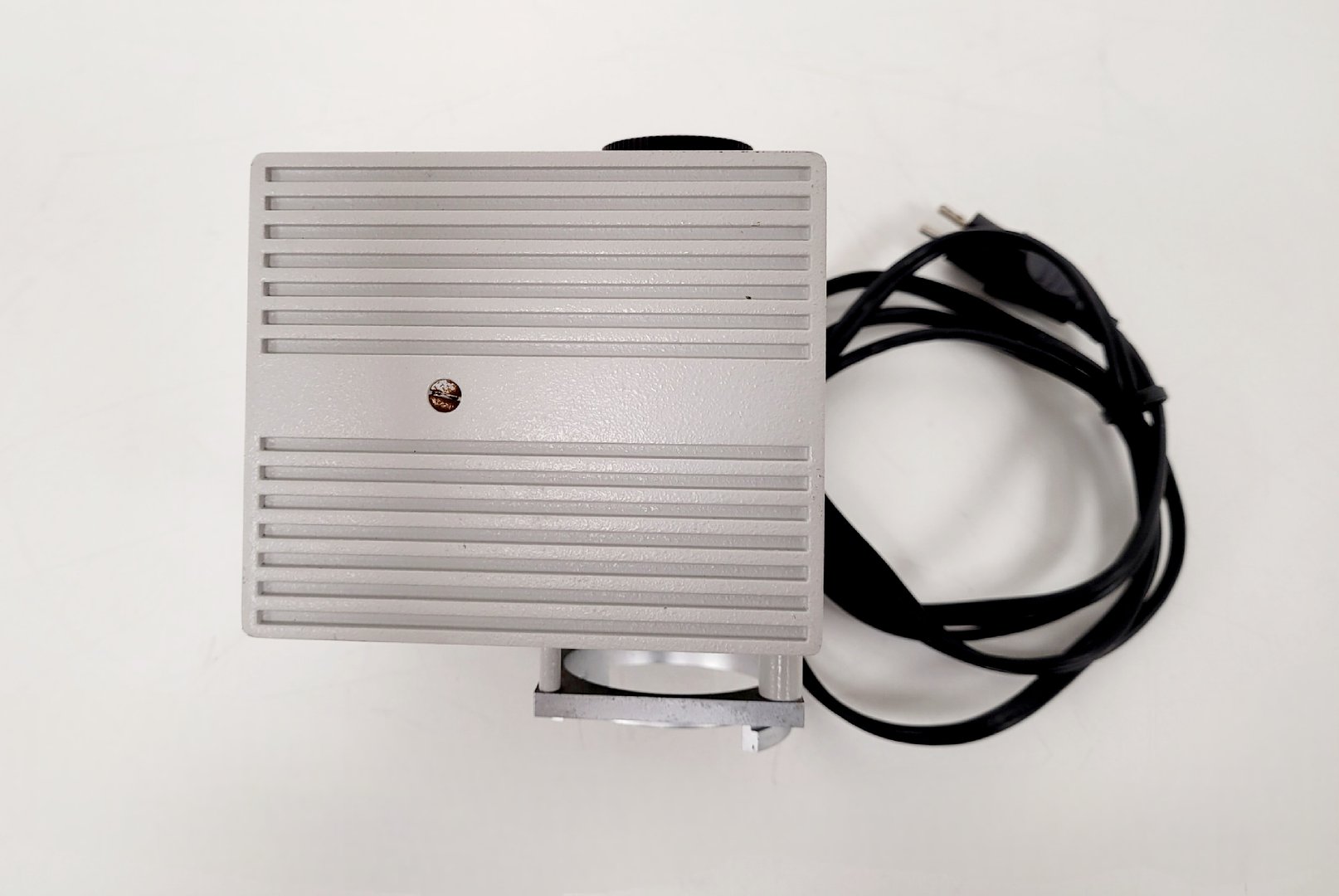 Image of Leica Diavert Inverted Microscope w/ 4 x Objectives & 465 Power Supply Lab