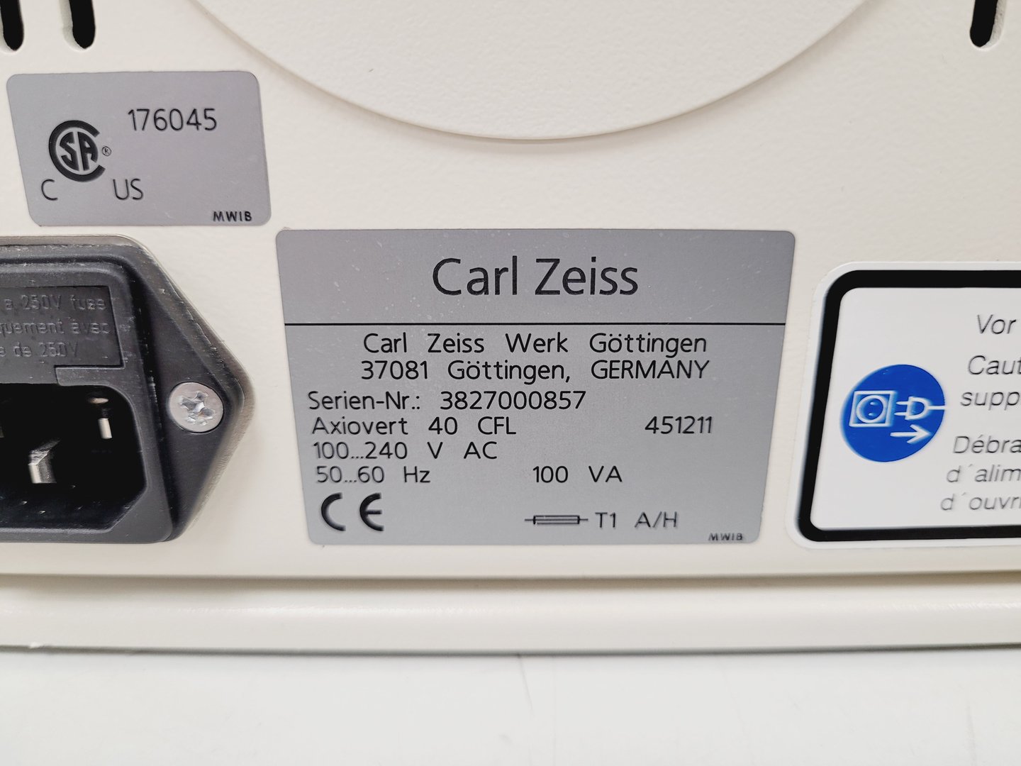 Image of Carl Zeiss Axiovert 40 CFL Microscope w/ 3 x Objectives Lab