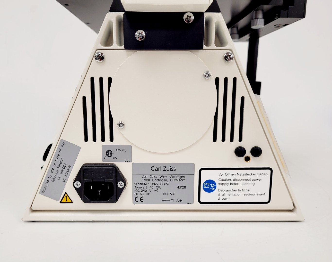 Image of Carl Zeiss Axiovert 40 CFL Microscope w/ 3 x Objectives Lab