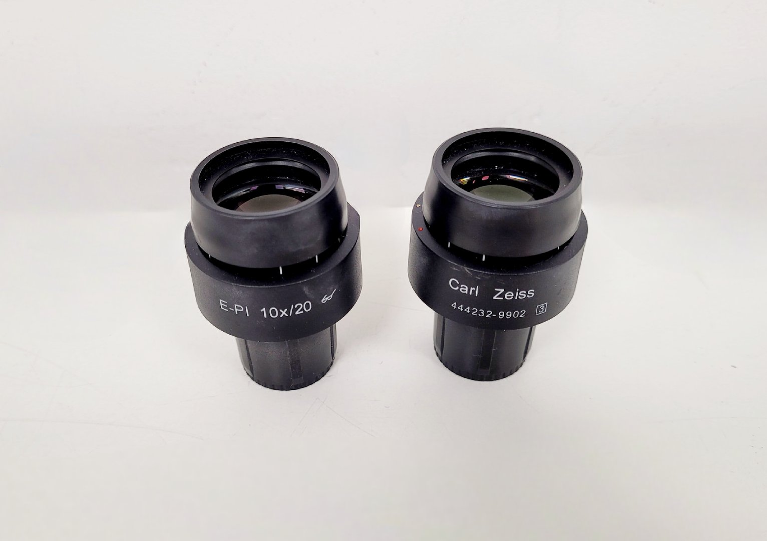 Image of Carl Zeiss Axiovert 40 CFL Microscope w/ 3 x Objectives Lab