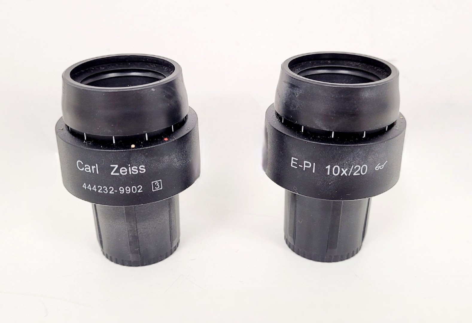 Image of Carl Zeiss Axiovert 40 CFL Microscope w/ 3 x Objectives Lab