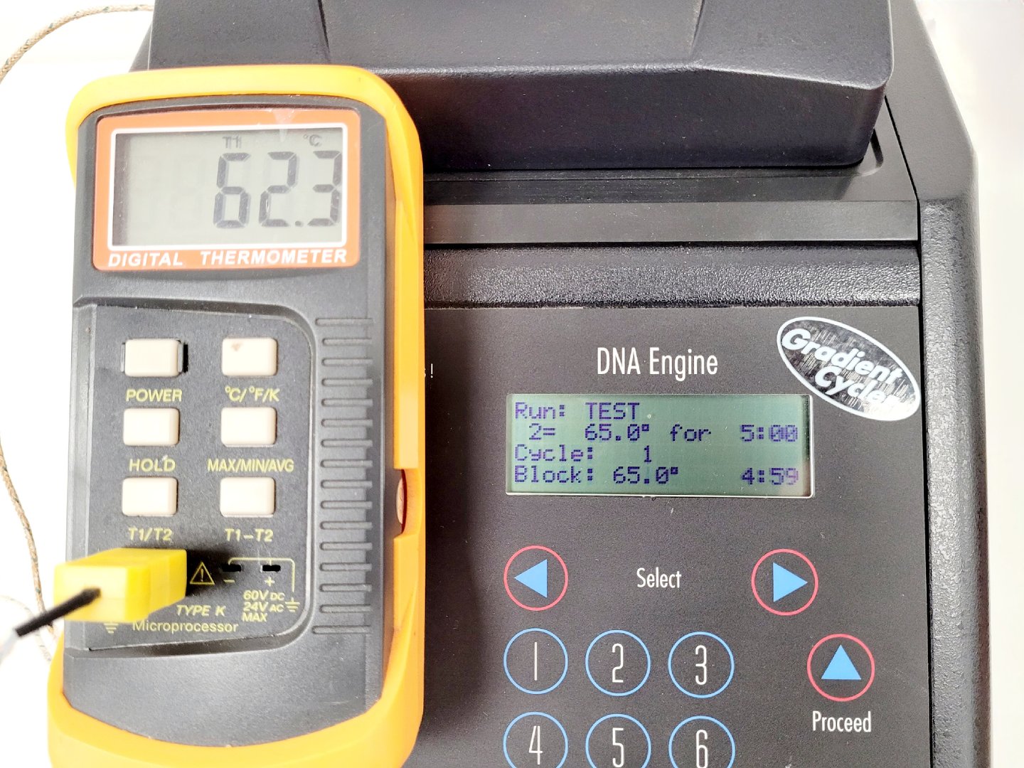 Image of MJ-Research Thermal Cycler PTC-200 96 well x 0.2ml Lab